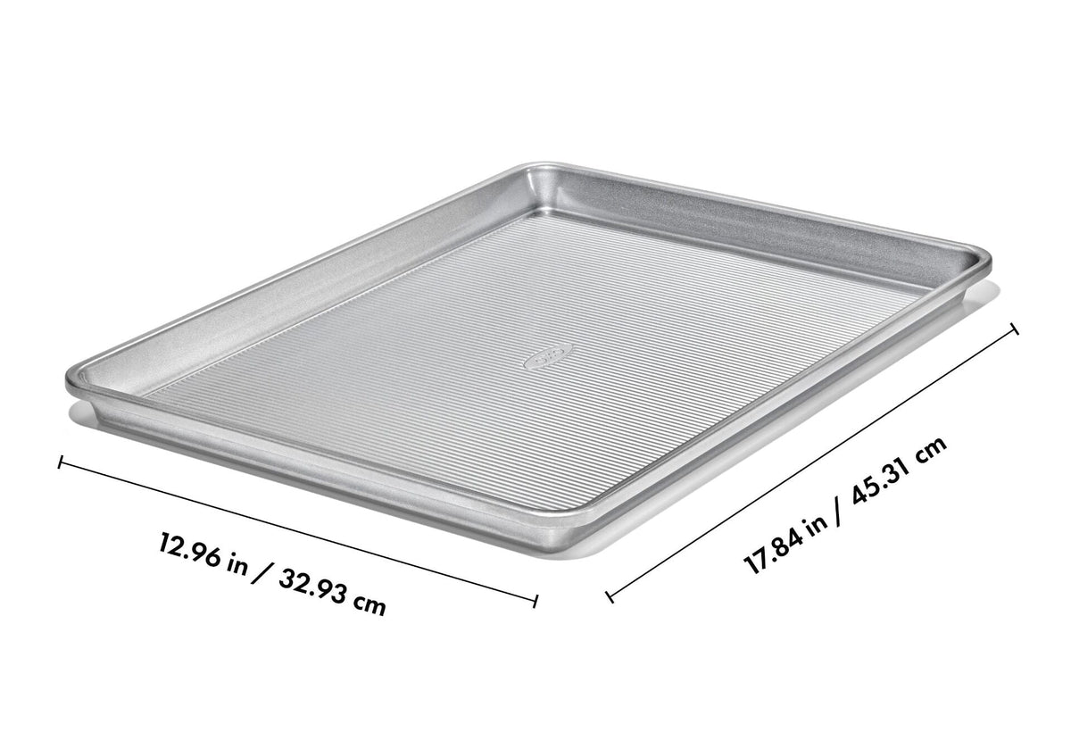 non-stick-pro-clear-coated-half-sheet-pan-m6 gg_11435300_half-sheet-pan_apdp_01_dim.jpeg