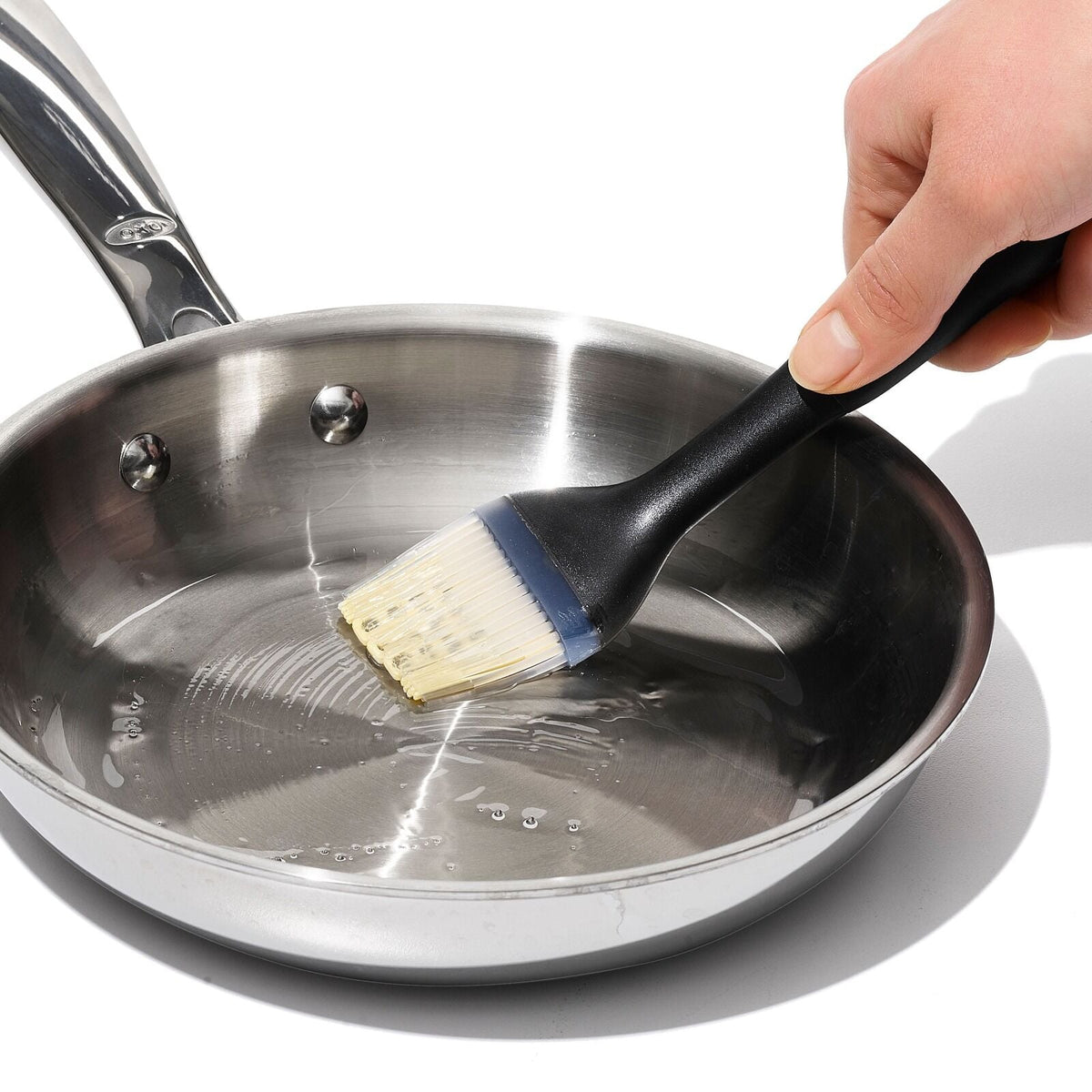 oxo-good-grips-silicone-pastry-brush-u6 1071062v1_detailed_product_view_2.jpeg