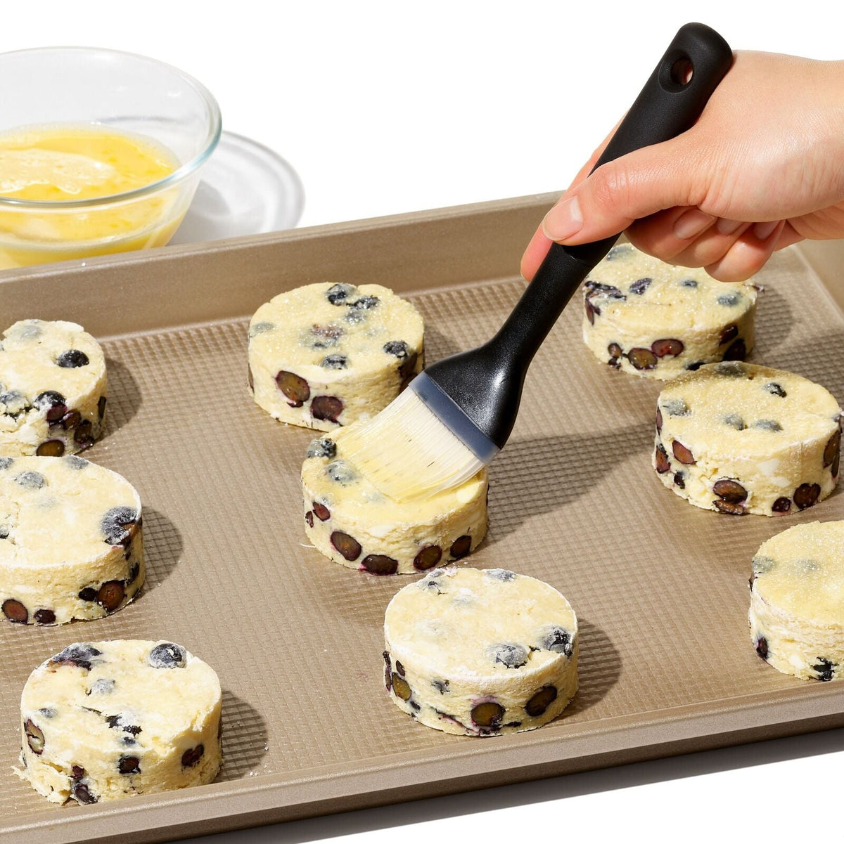 oxo-good-grips-silicone-pastry-brush-u6 1071062v1_detailed_product_view_5.jpeg
