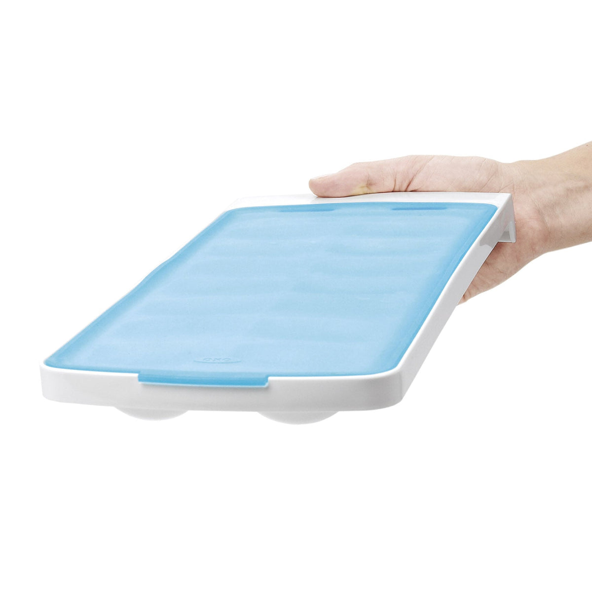 no-spill-ice-cube-tray-v7 1132080_3_no-spill_ice_cube_tray.jpg