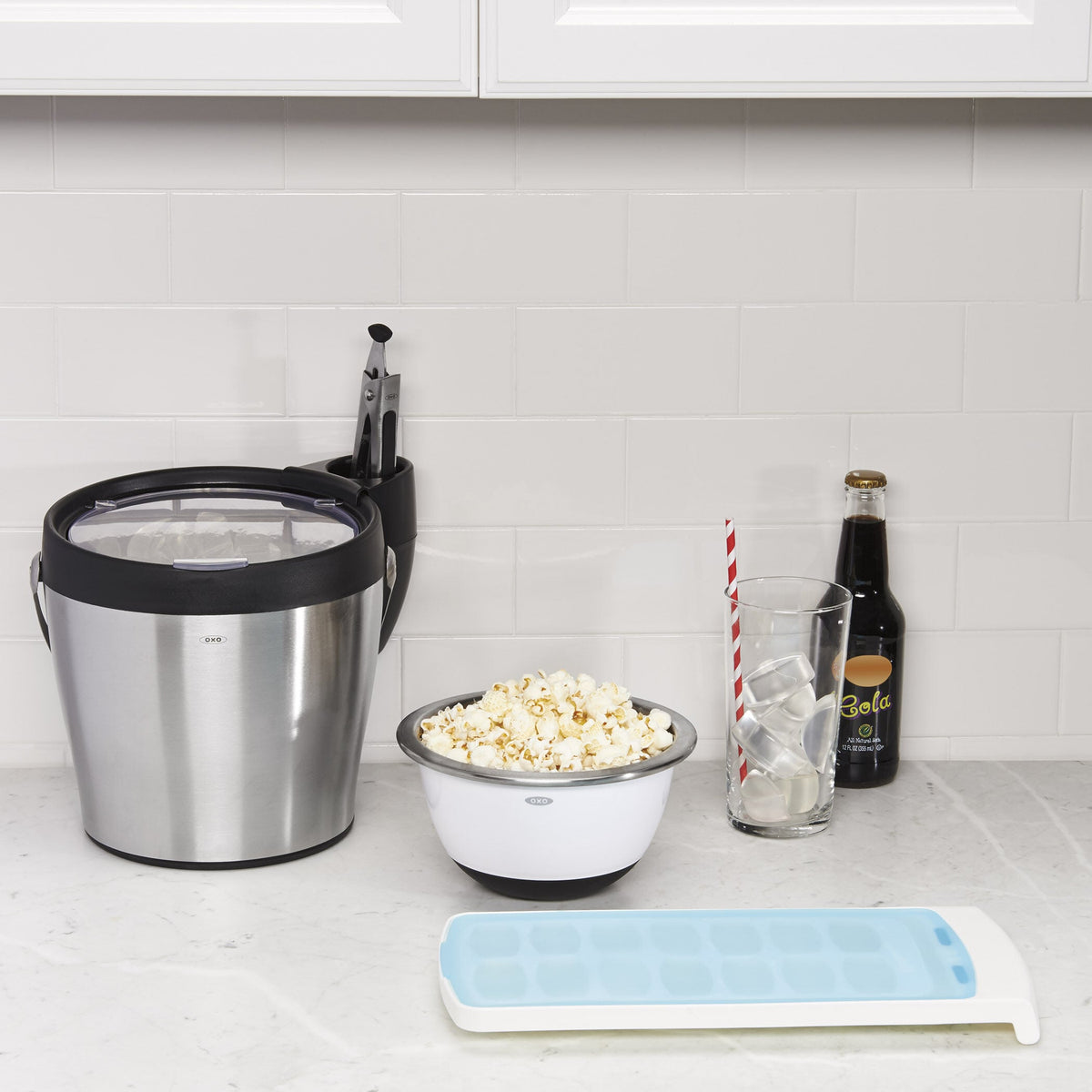 no-spill-ice-cube-tray-v7 1132080_6_no-spill_ice_cube_tray.jpg