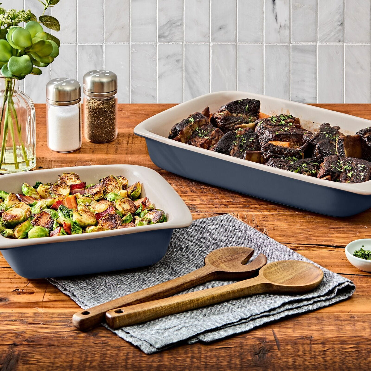 2-qt-square-stoneware-baking-dish-y0 11428700_30.jpg