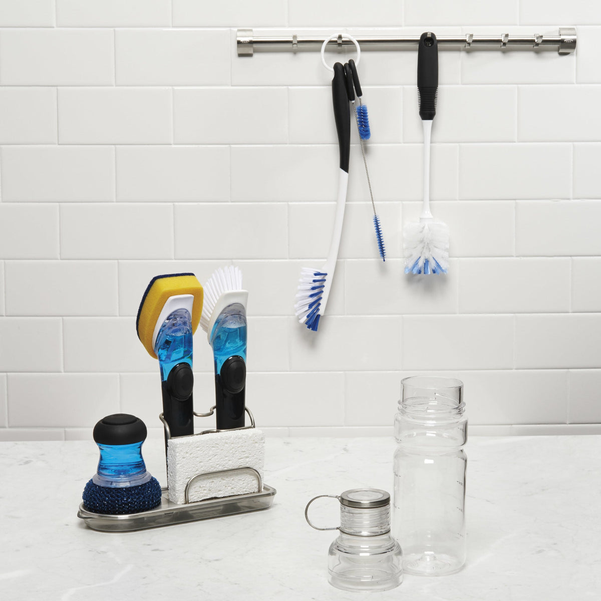 water-bottle-cleaning-set-v7 1329080_8_water_bottle_cleaning_set.jpg