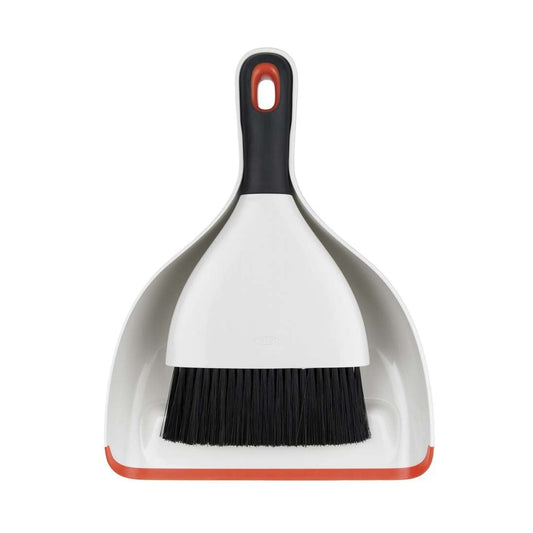 dustpan-and-brush-set-v8 1334480.jpg
