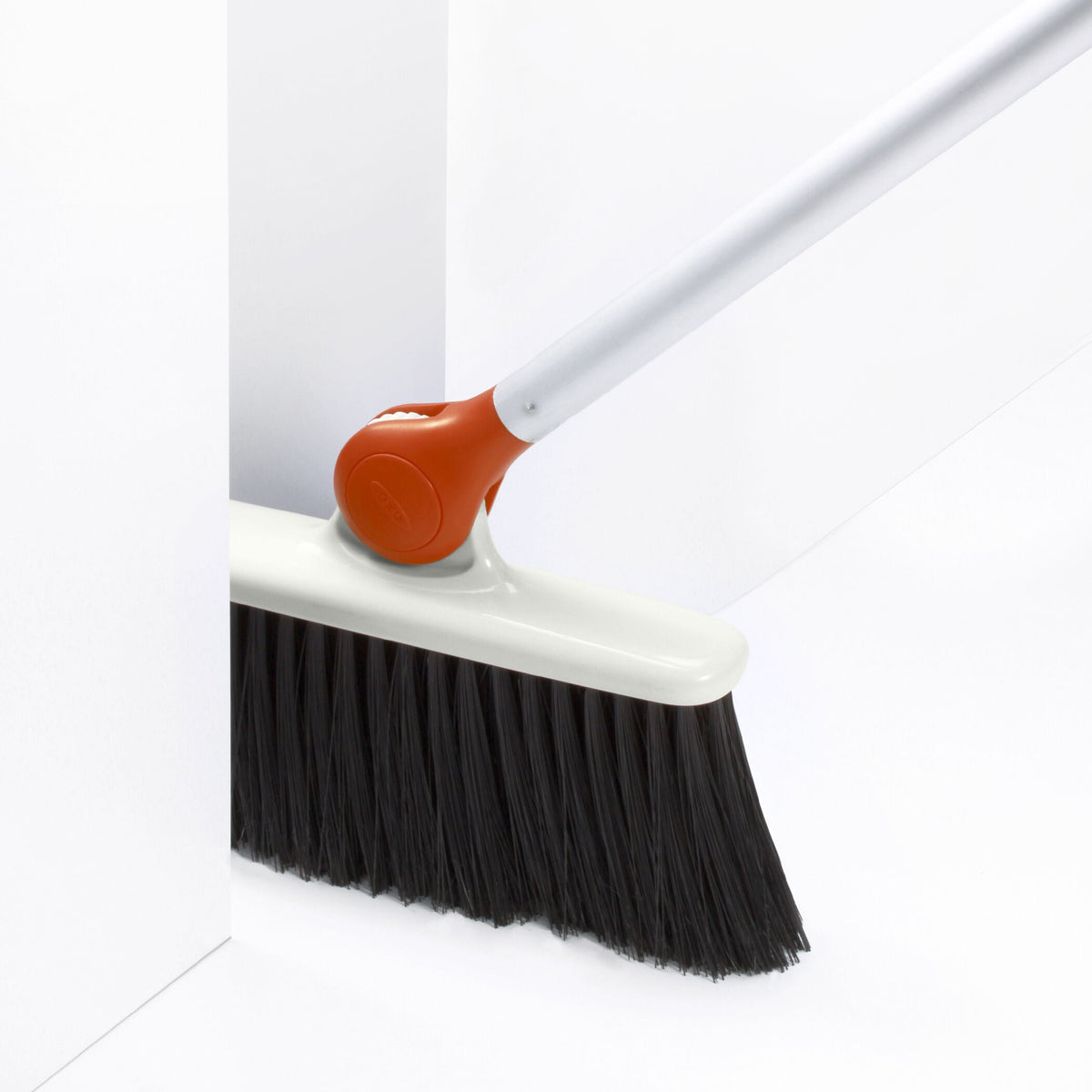any-angle-broom-z4 1336580_3_any-angle_broom.jpg