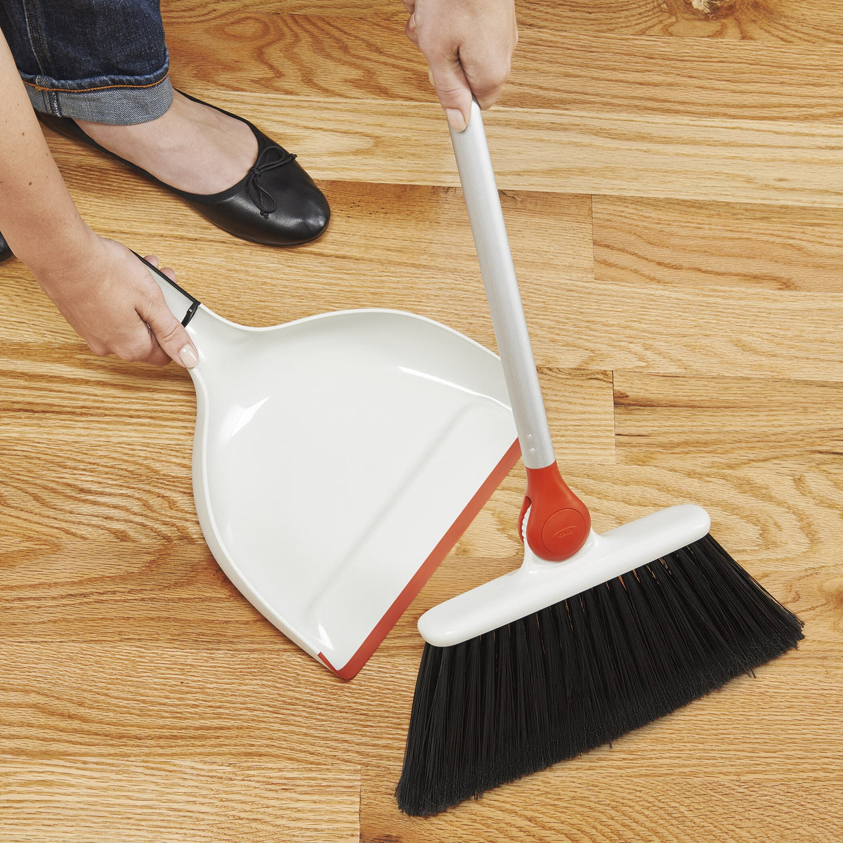any-angle-broom-z4 1336580_5_any-angle_broom.jpg
