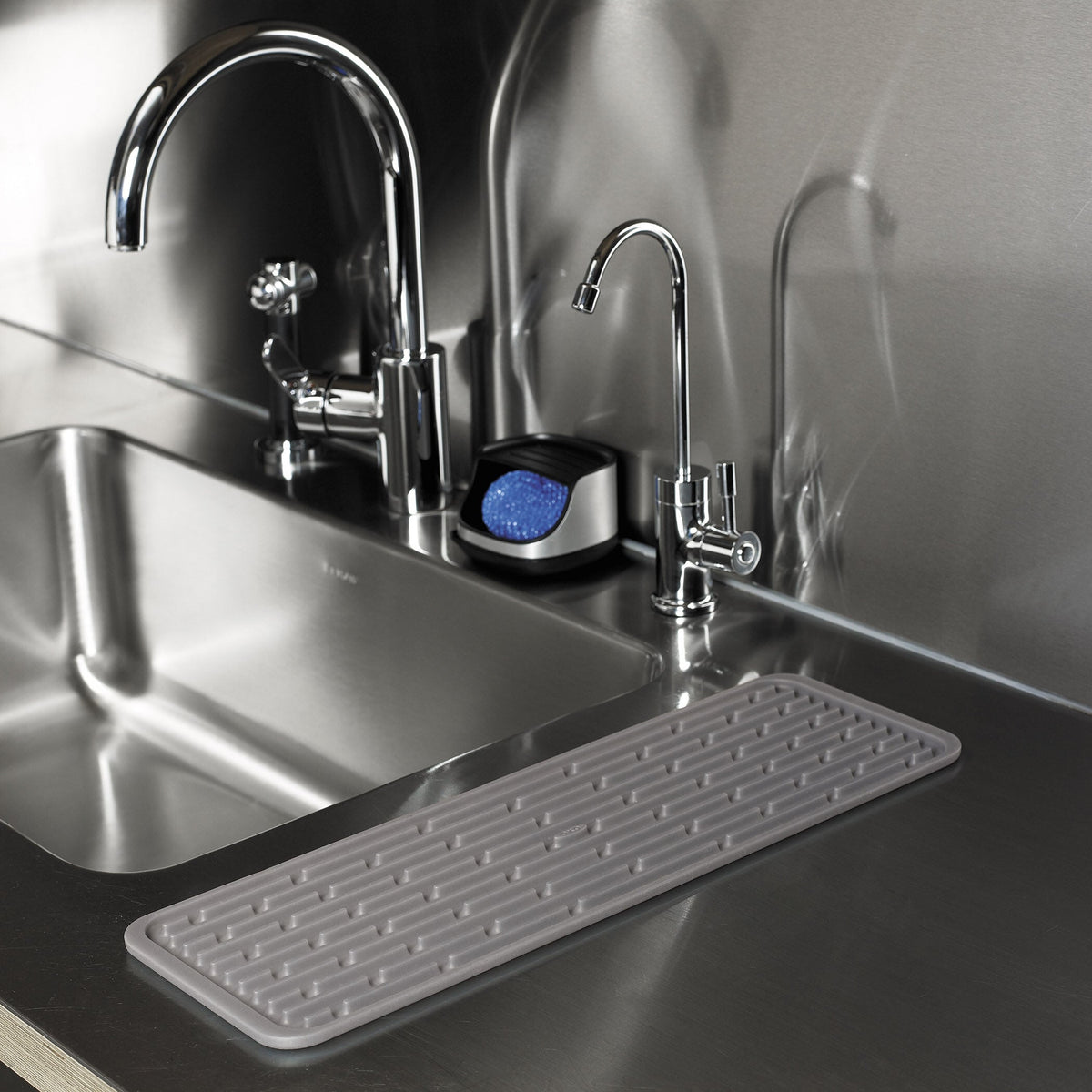 silicone-wine-glass-drying-mat-f0 1372100_6_silicone_wine_glass_drying_mat.jpg