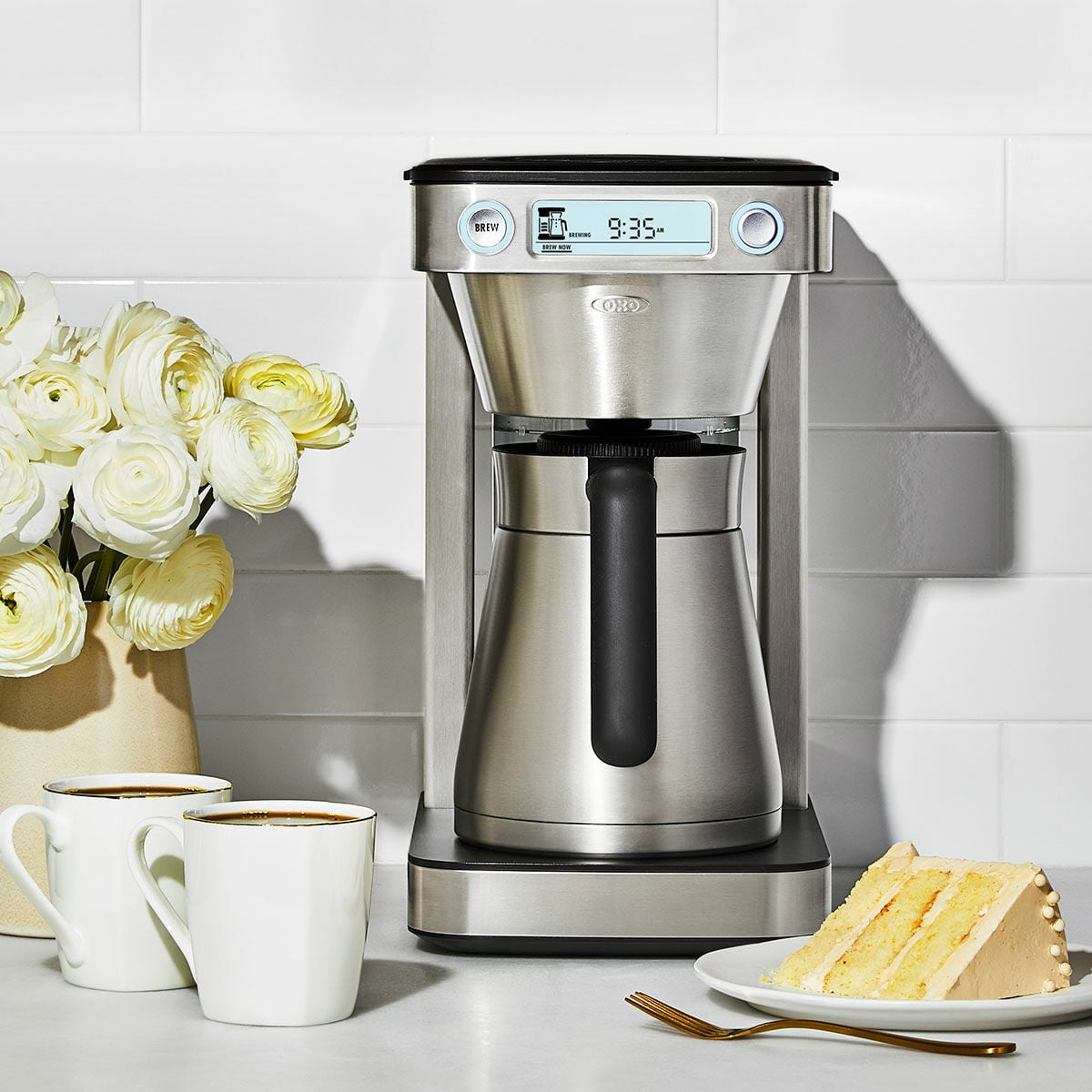 12-cup-coffee-maker-with-podless-single-serve-function-h6 brew_8721200v1_12cupcoffeemaker_37.jpg