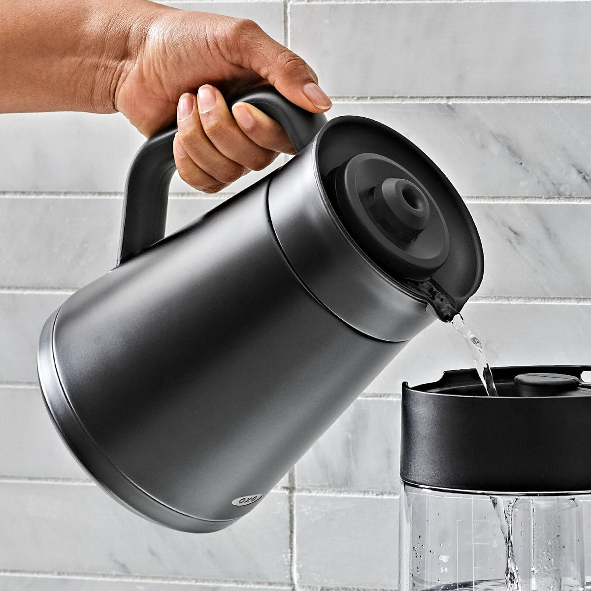 replacement-carafe-for-9-cup-coffee-maker-matte-black-a4 brew_8725100_9-cup-coffee-maker-black-carafe_pdp_04_1_.jpeg