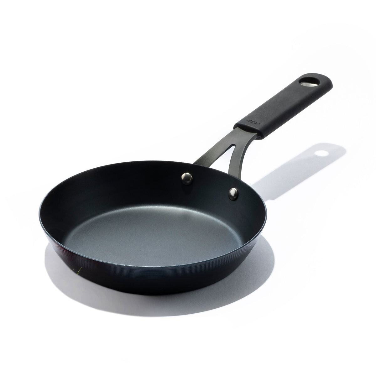 carbon-steel-obsidian-series-8-inch-frypan-with-silicone-sleeve-f4 cc005099-001-1.jpg