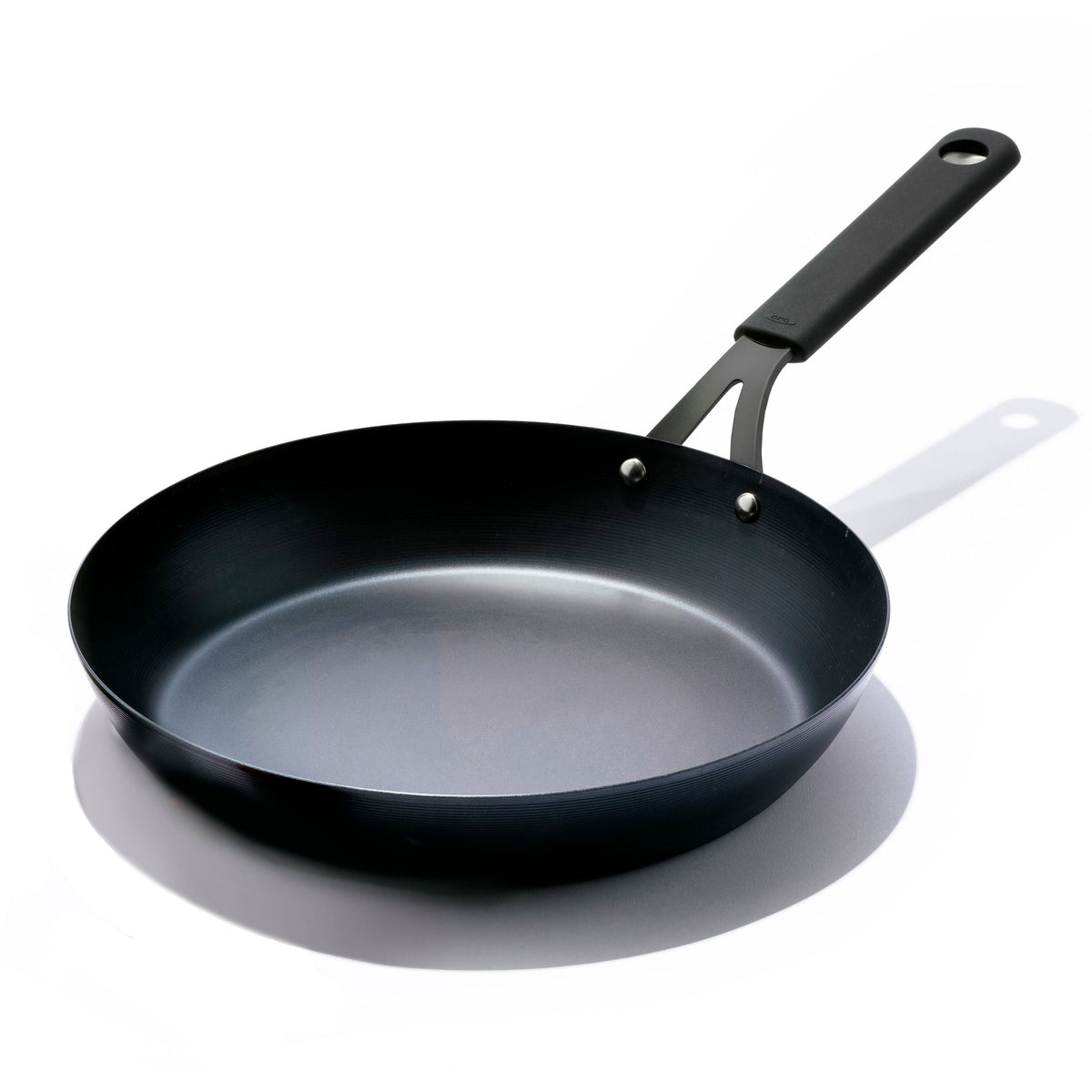oxo-carbon-steel-obsidian-series-12-inch-frypan-with-silicone-sleeve-a1 cc005101-001-1.jpg