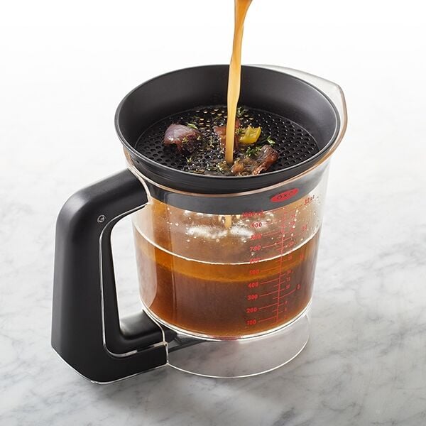 oxo-good-grips-good-gravy-fat-separator-4-cup-z7 gg_11198900_9c.jpg