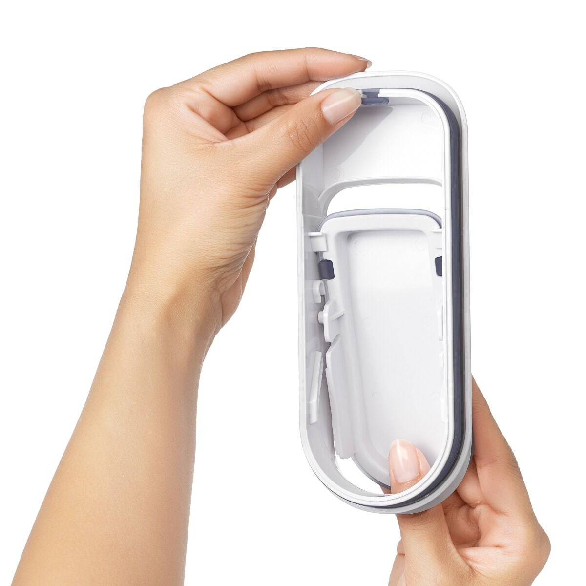 oxo-good-grips-all-purpose-dispenser-1-2-qt-q2 gg_11247400_4.jpg