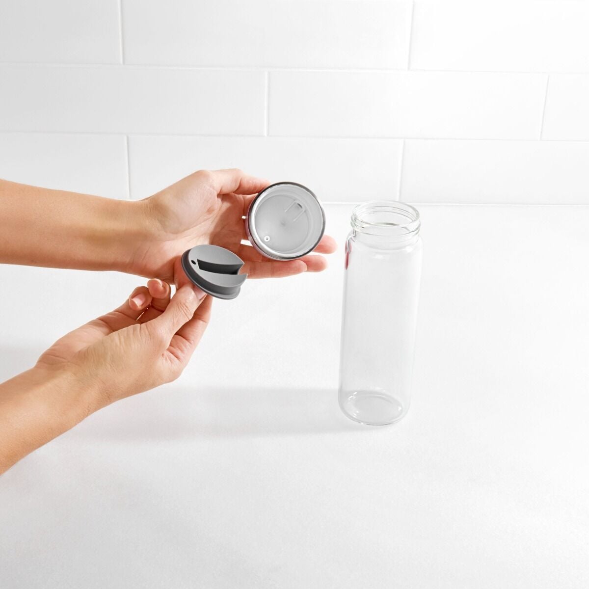 precision-pour-glass-dispenser-12-oz-s9 gg_11247900_4b.jpg