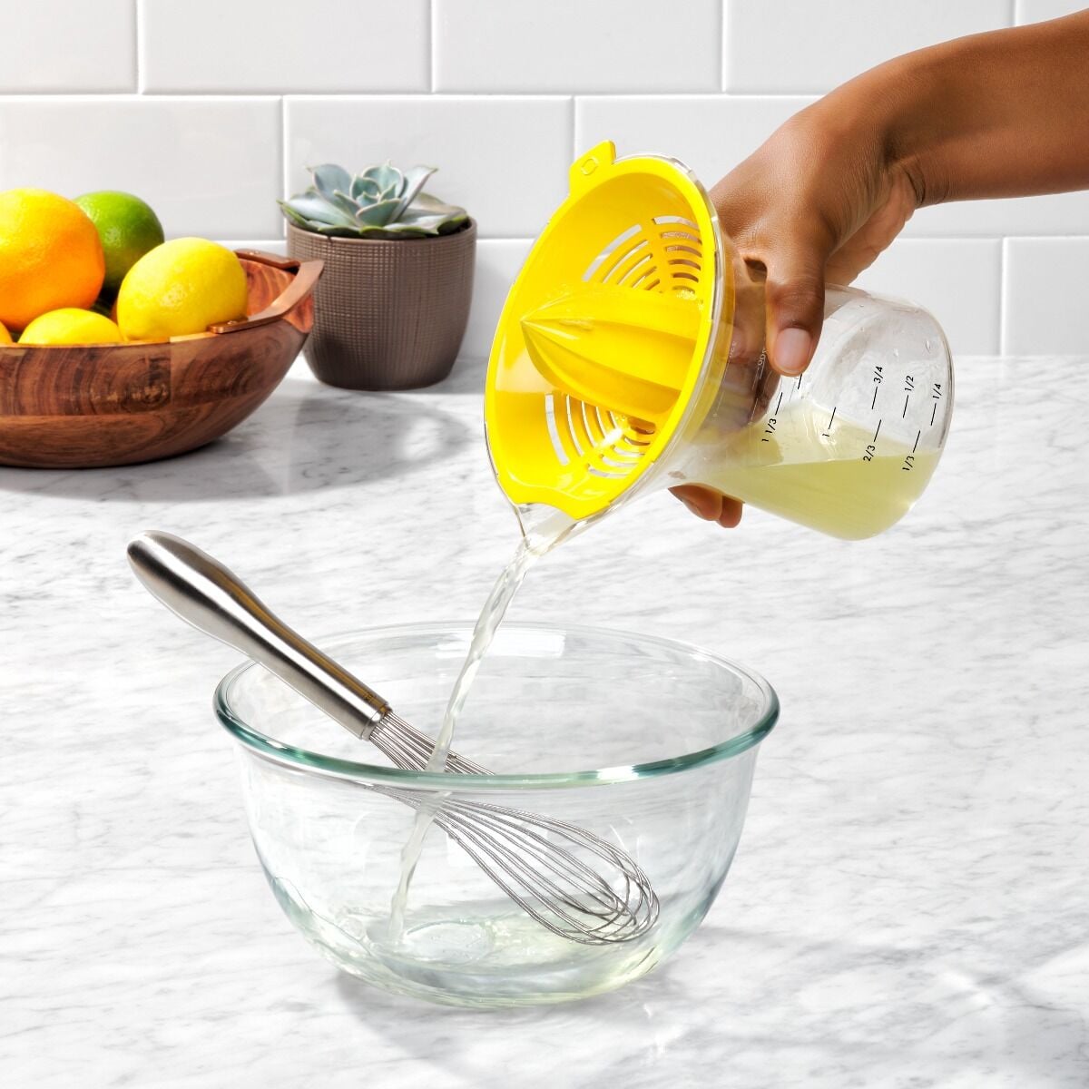 2-in-1-citrus-juicer-m0 gg_11263400_4f_1.jpg