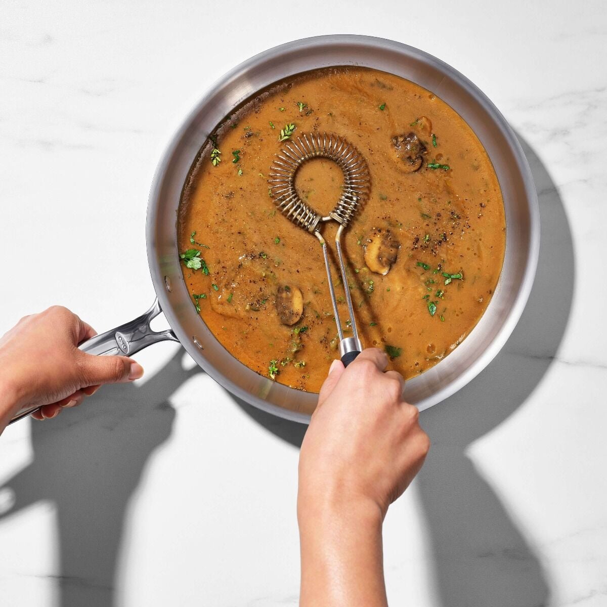 sauce-and-gravy-whisk-c5 gg_11278500_4b_1_.jpg