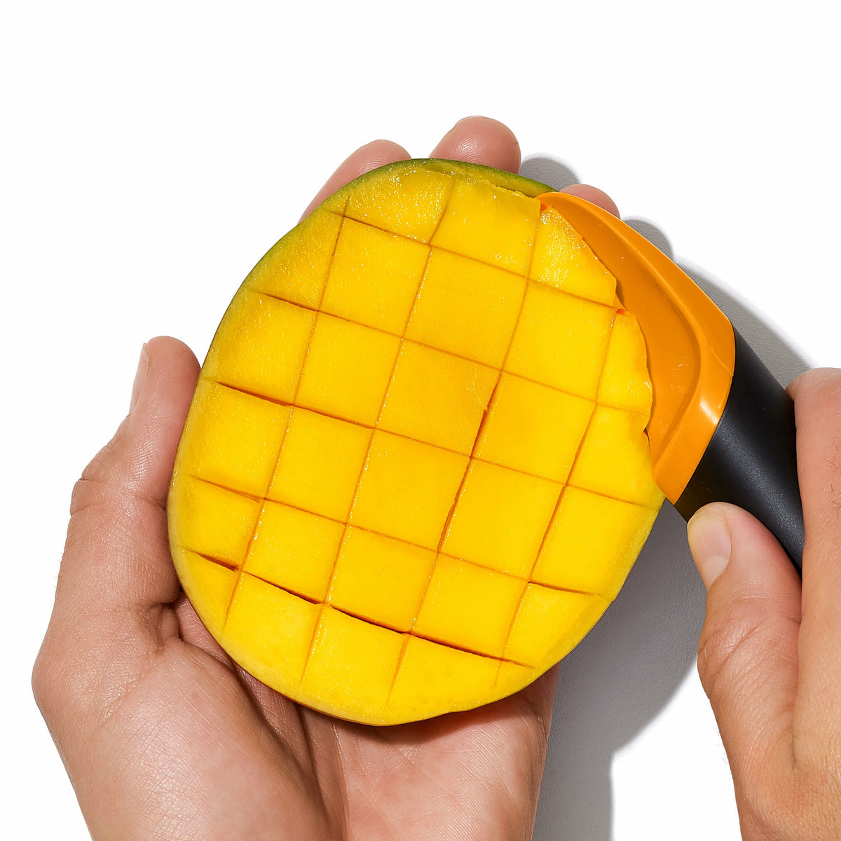 mango-slicer-with-scoop-h2 gg_11305600_4b_p_rgb_1_.jpg