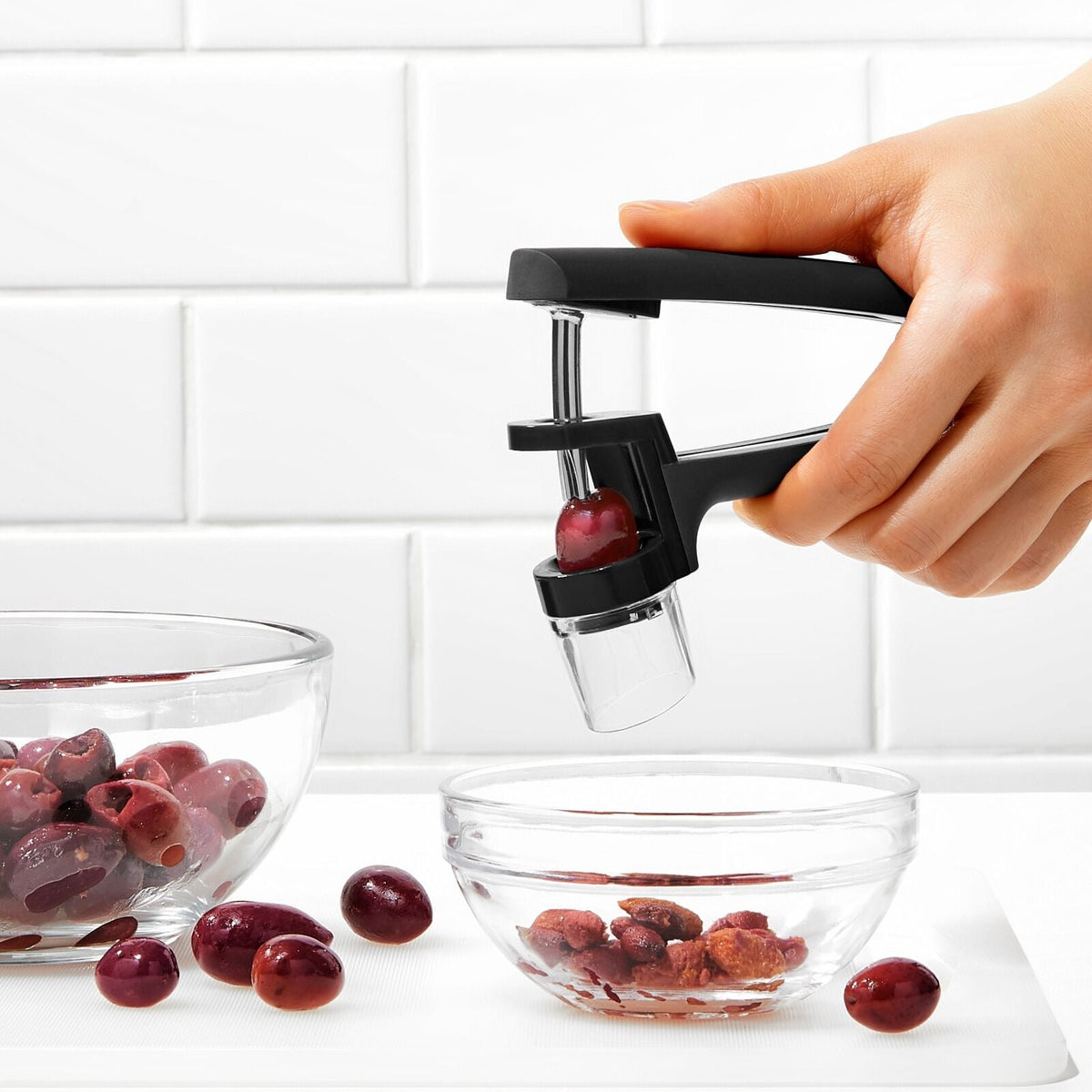 cherry-and-olive-pitter-black-k5 gg_11316300_8a.jpg