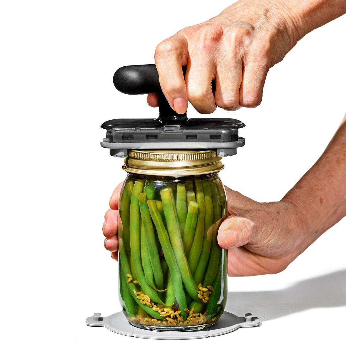 twisting-jar-opener-with-basepad-m5 gg_11332200_jaropenerwithbasepad_pdp_02_1.jpg