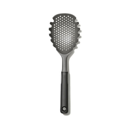 pasta-scoop-strainer-u6 gg_11338300_062221_04_rgb.jpg