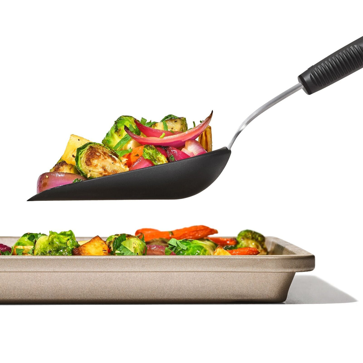 sheet-pan-scoop-k3 gg_11375300_sheetpanscoop_pdp_02.jpg