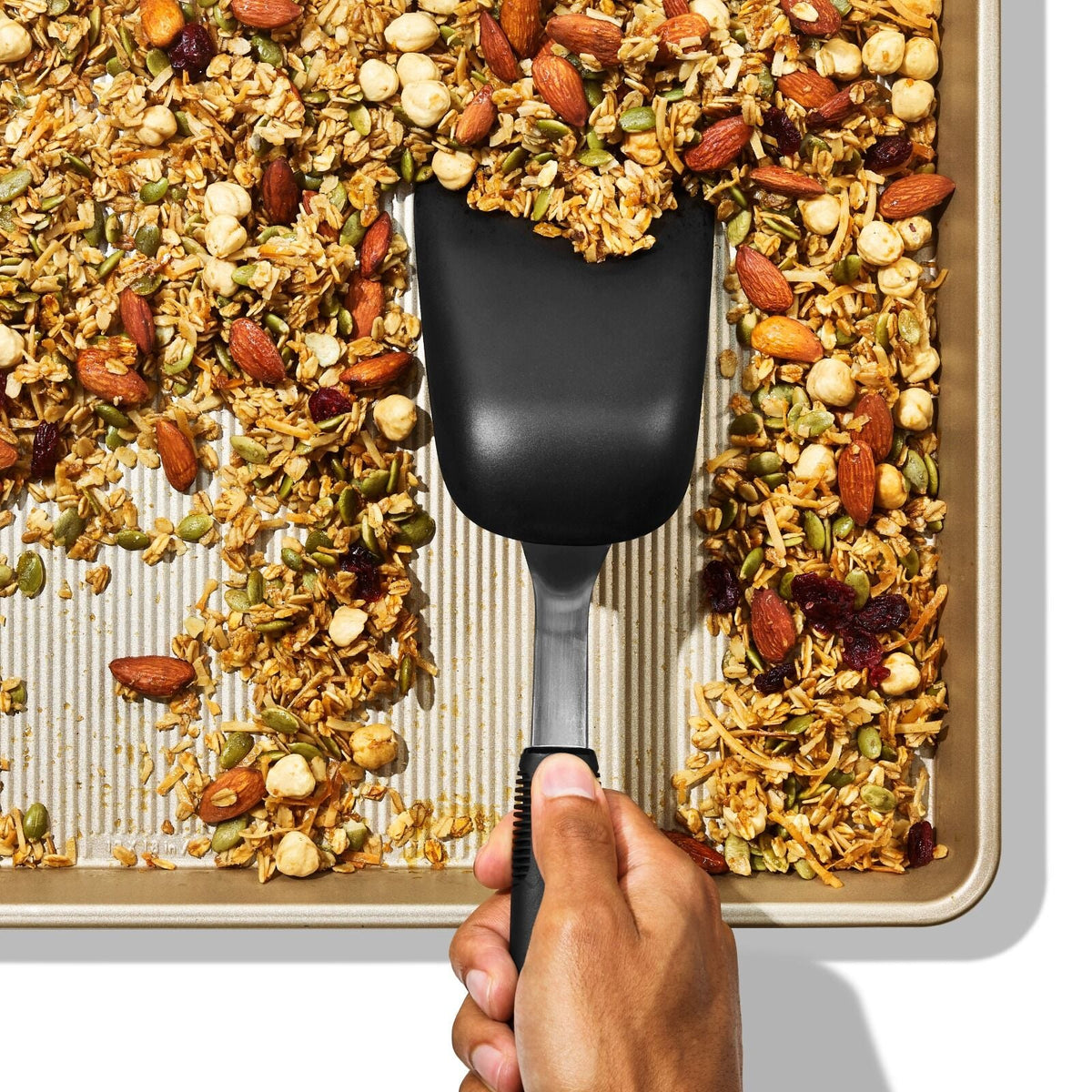 sheet-pan-scoop-k3 gg_11375300_sheetpanscoop_pdp_04.jpg