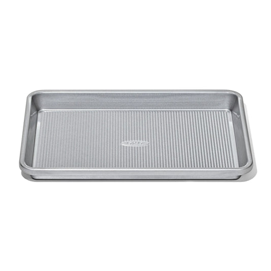 non-stick-pro-clear-coated-quarter-sheet-pan-s3 gg_11434900_quarter-sheet-pan_apdp_00_main.jpeg
