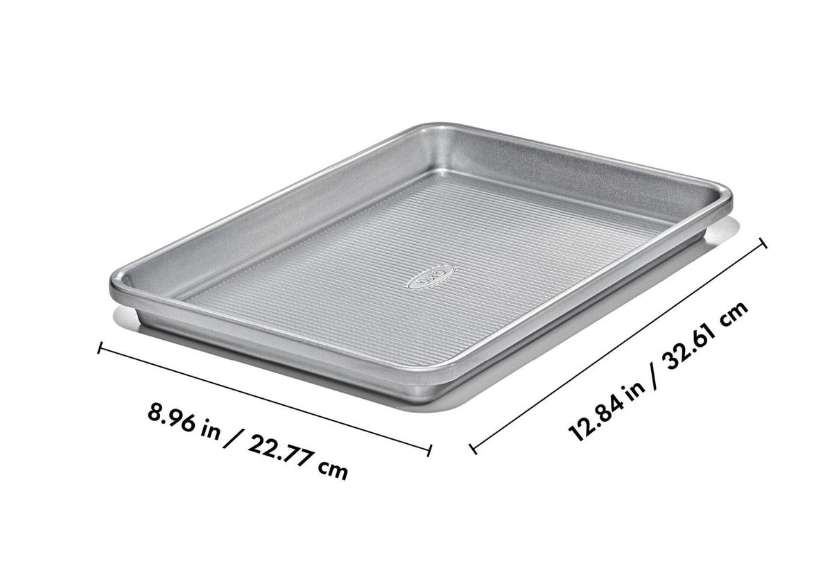 non-stick-pro-clear-coated-quarter-sheet-pan-s3 gg_11434900_quarter-sheet-pan_apdp_01_dim.jpeg