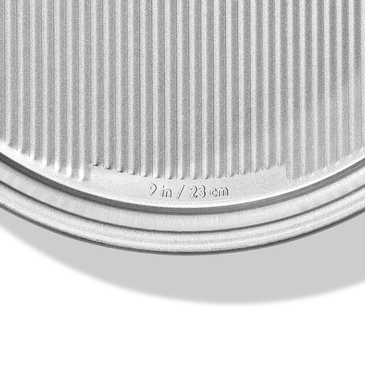 non-stick-pro-clear-coated-9in-round-cake-pan-e1 gg_11435100_9in-round-cake-pan_pdp_04.jpeg