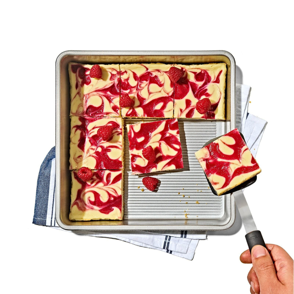 nonstick-pro-clear-coated-9in-square-cake-pan-w8 gg_11435200_9in-square-cake-pan_pdp_02.jpeg