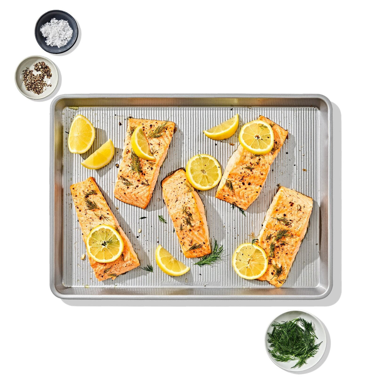 non-stick-pro-clear-coated-half-sheet-pan-m6 gg_11435300_half-sheet-pan_pdp_03.jpeg