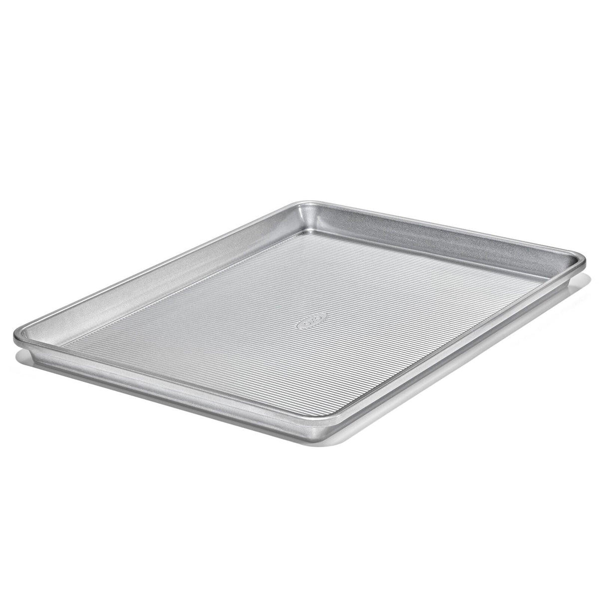 non-stick-pro-clear-coated-half-sheet-pan-m6 gg_11435300_half-sheet-pan_pdp_04.jpeg