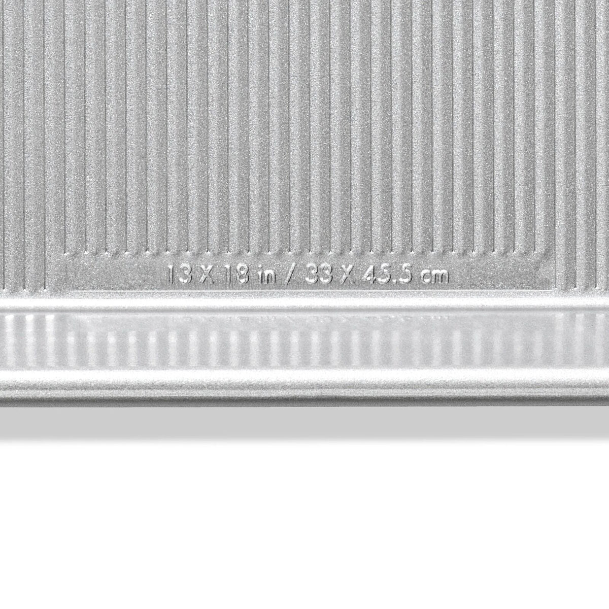 non-stick-pro-clear-coated-half-sheet-pan-m6 gg_11435300_half-sheet-pan_pdp_05.jpeg