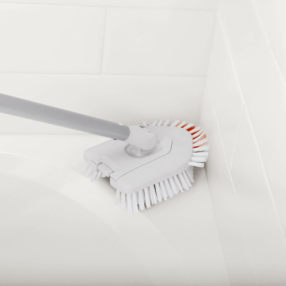 extendable-tub-and-tile-brush-a1 gg_12166000_6_1_.jpg