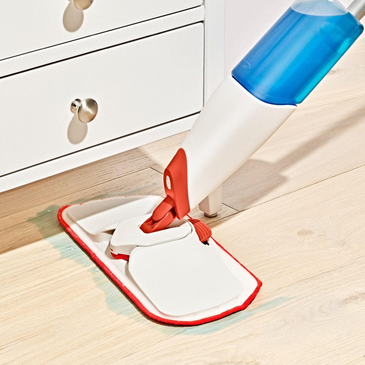 microfiber-spray-mop-s4 gg_12422900_spray-mop_pdp_06.jpeg