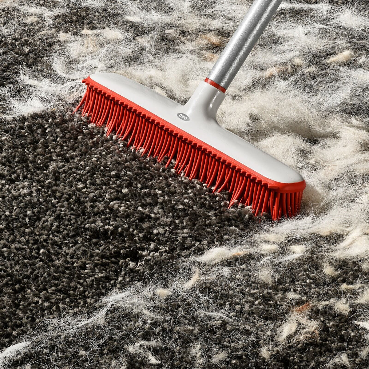 oxo-good-grips-fur-broom-u5 gg_12423000_fur-broom-compact_pdp_02.jpeg