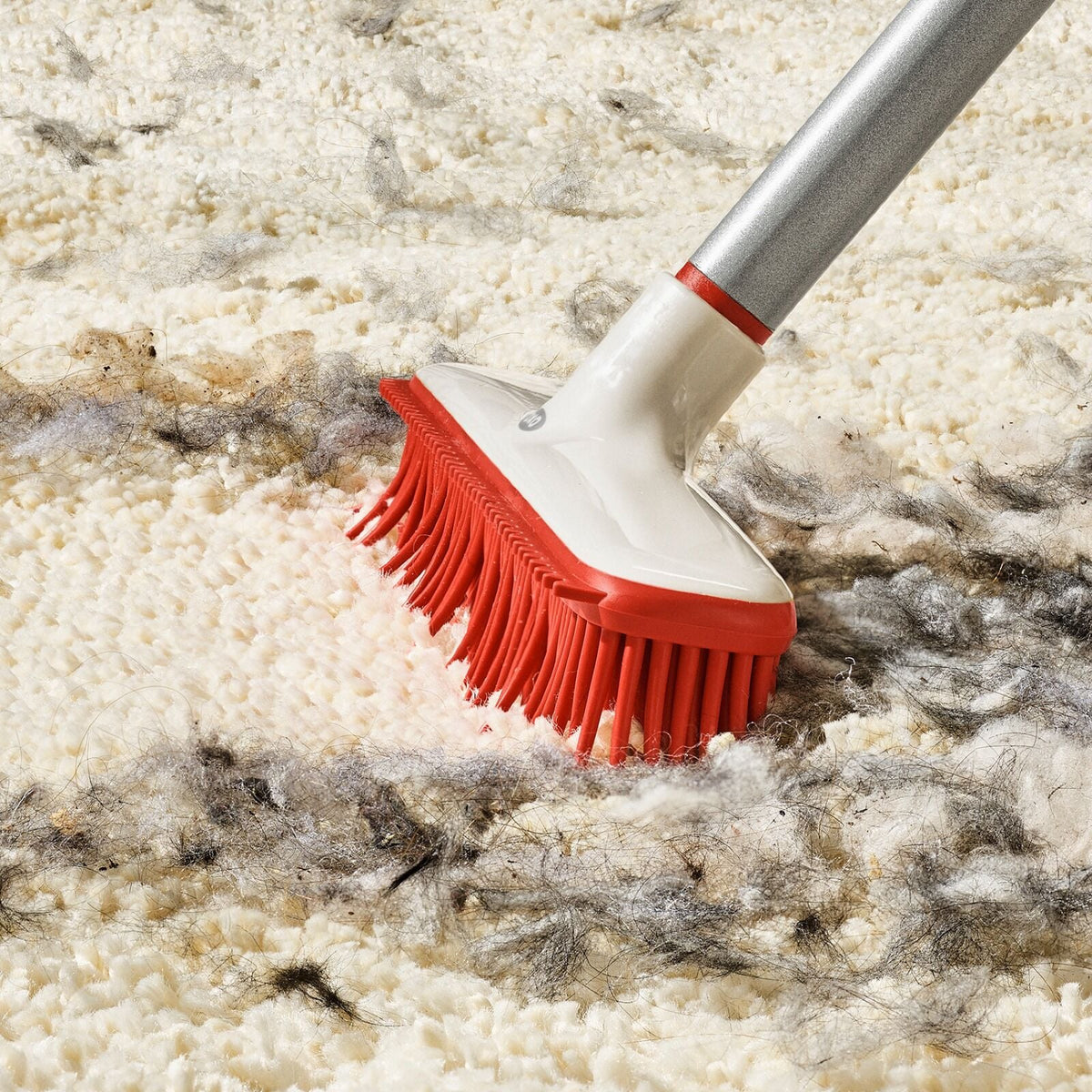 oxo-good-grips-fur-broom-u5 gg_12423000_fur-broom-compact_pdp_05.jpeg