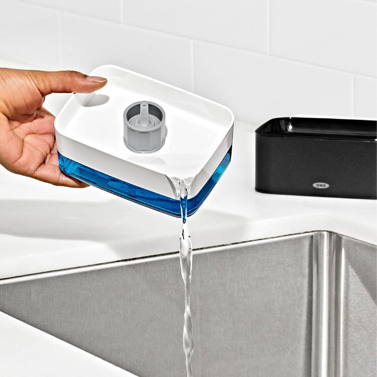 soap-dispensing-sponge-holder-r0 gg_12426800_soap-dispensing-sponge-holder_pdp_06.jpeg