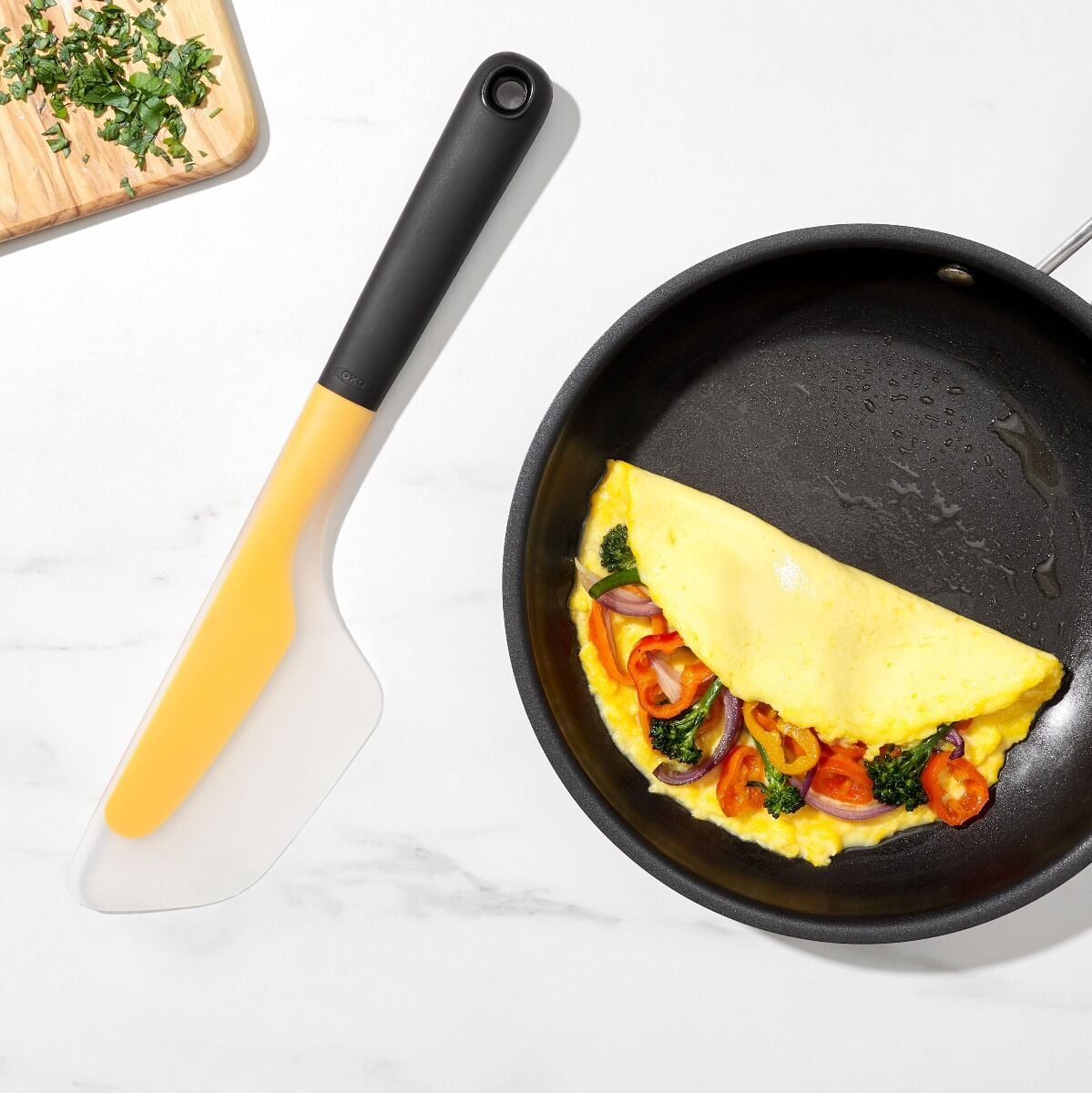 flip-and-fold-omelet-turner-q8 gg_1255680_9.jpg