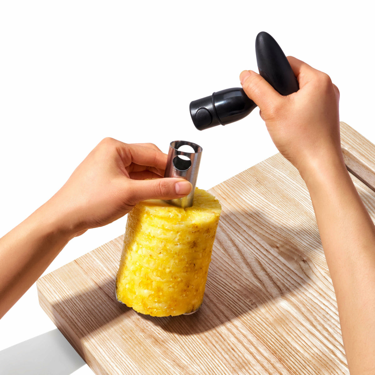 stainless-steel-pineapple-slicer-k9 gg_3108300_4d_1_.jpg