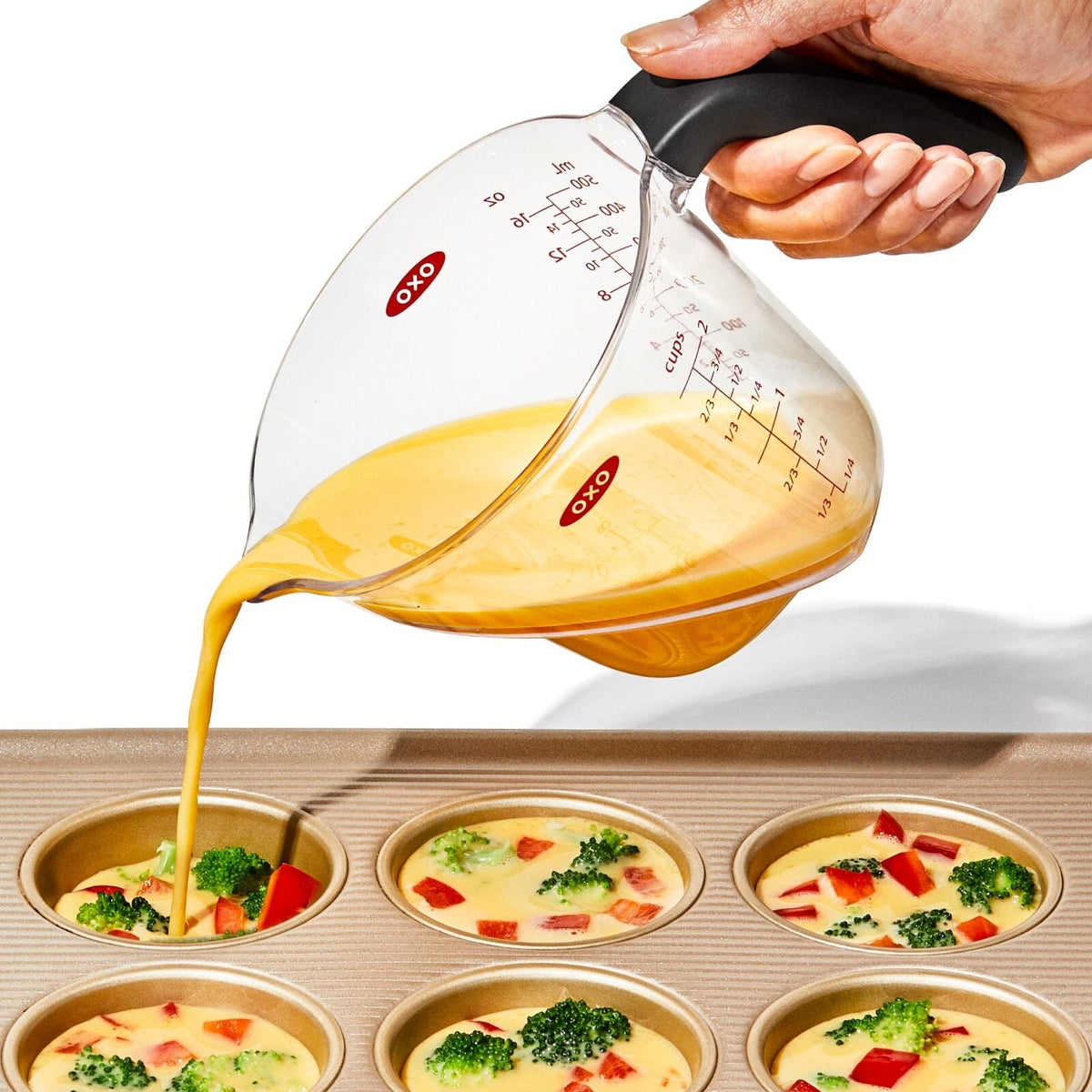 2-cup-angled-measuring-cup-c5 gg_70981v6_2cupangledmeasuringcup_pdp_05.jpg