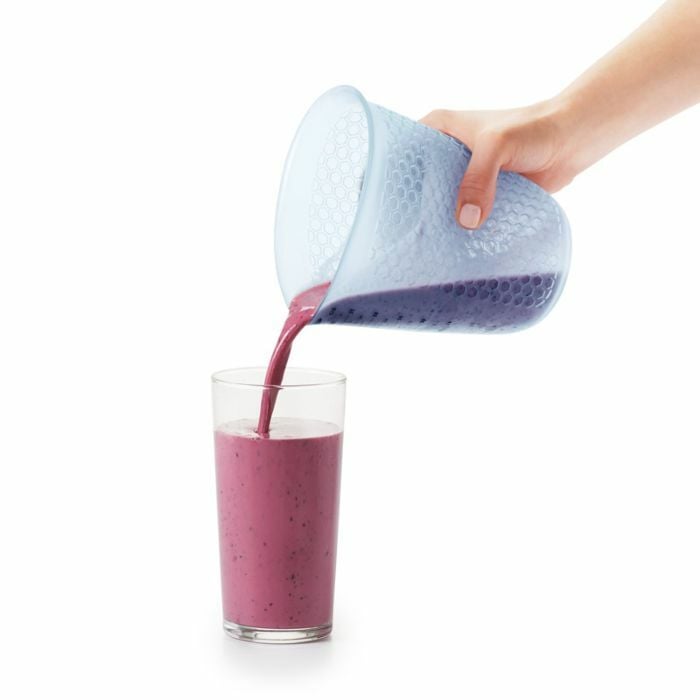 4-cup-squeeze-and-pour-measuring-cup-v5 measuring_cup_1.jpg