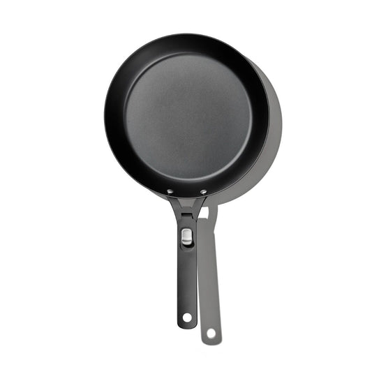 carbon-steel-with-removable-handle-10in-pan-b7 od__2059640001__10incarbonsteelpan_69_rgb.jpg