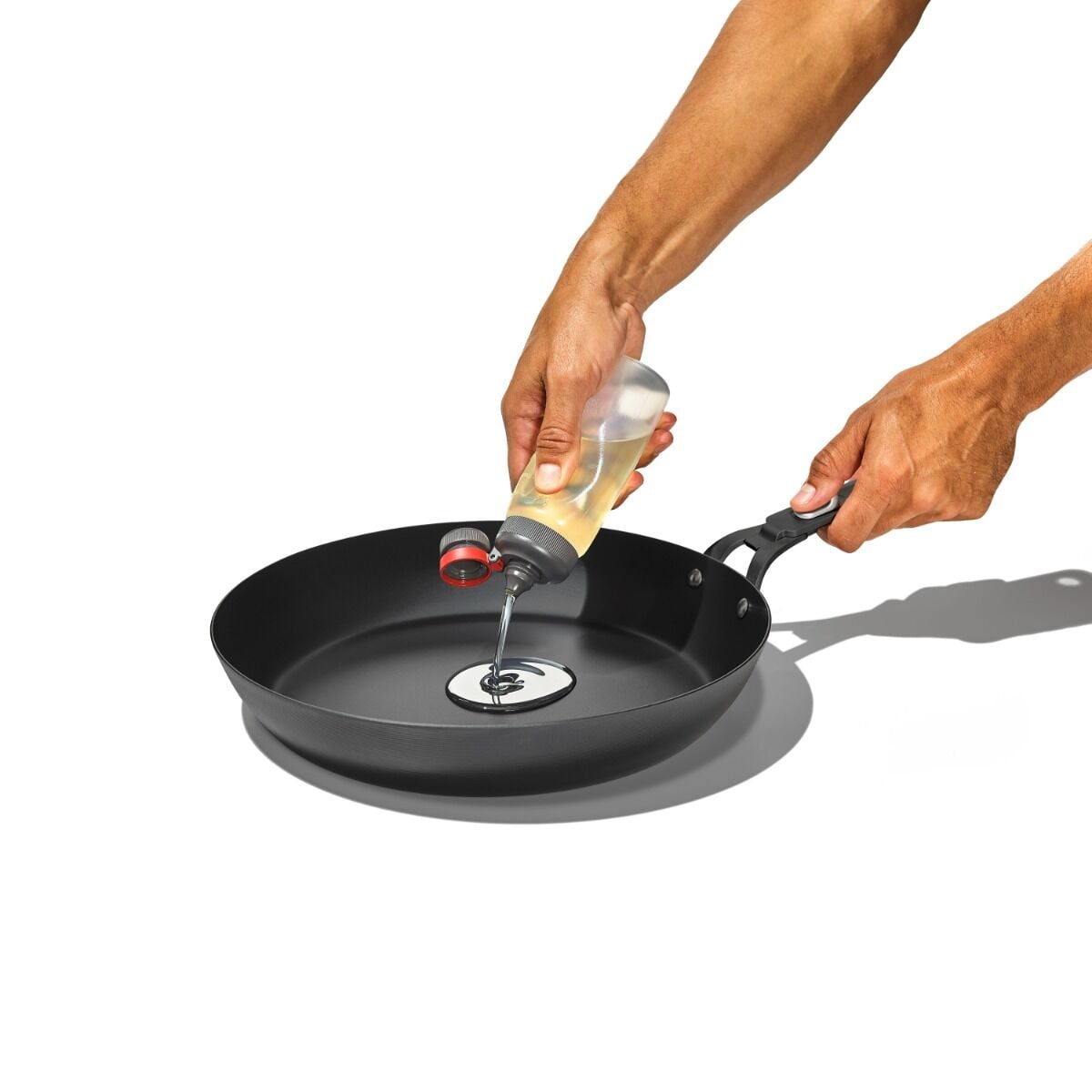 carbon-steel-with-removable-handle-10in-pan-b7 od__2059640001__10incarbonsteelpan_79_p_02_rgb.jpg