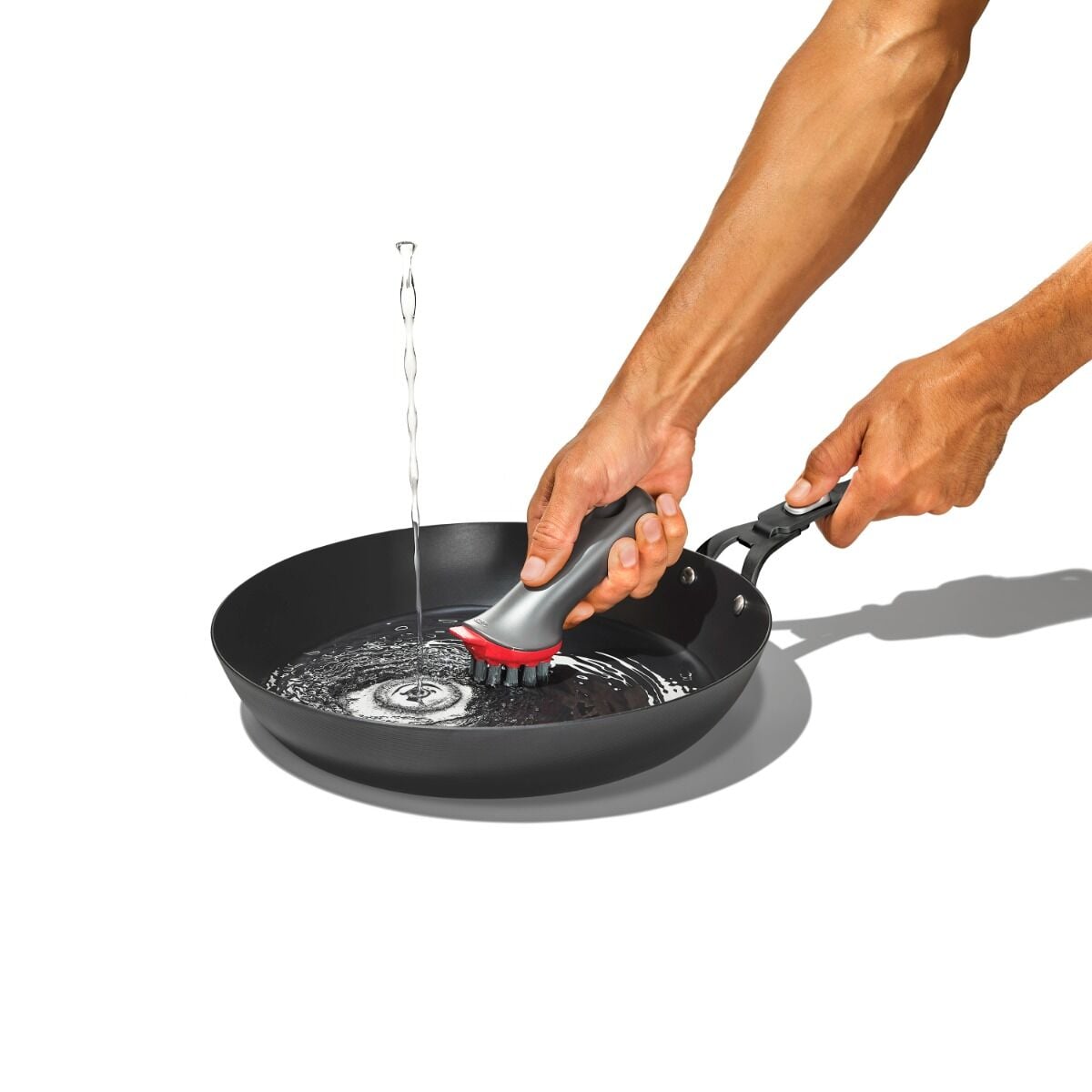carbon-steel-with-removable-handle-10in-pan-b7 od__2059640001__10incarbonsteelpan_79_p_03_rgb.jpg