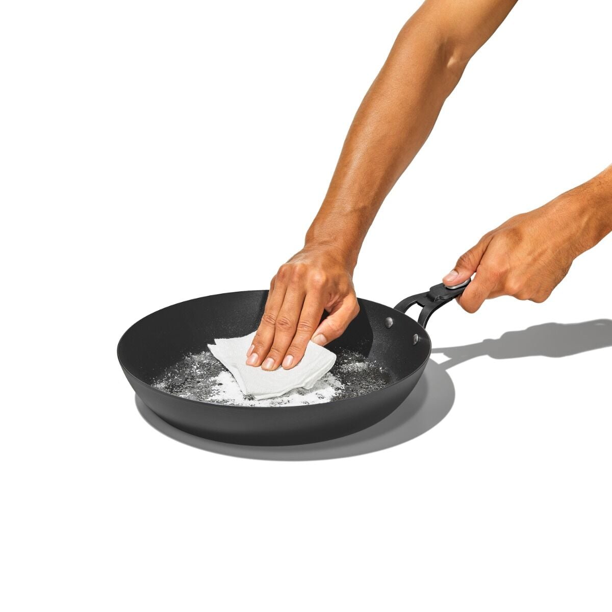 carbon-steel-with-removable-handle-10in-pan-b7 od__2059640001__10incarbonsteelpan_79_p_04_rgb.jpg