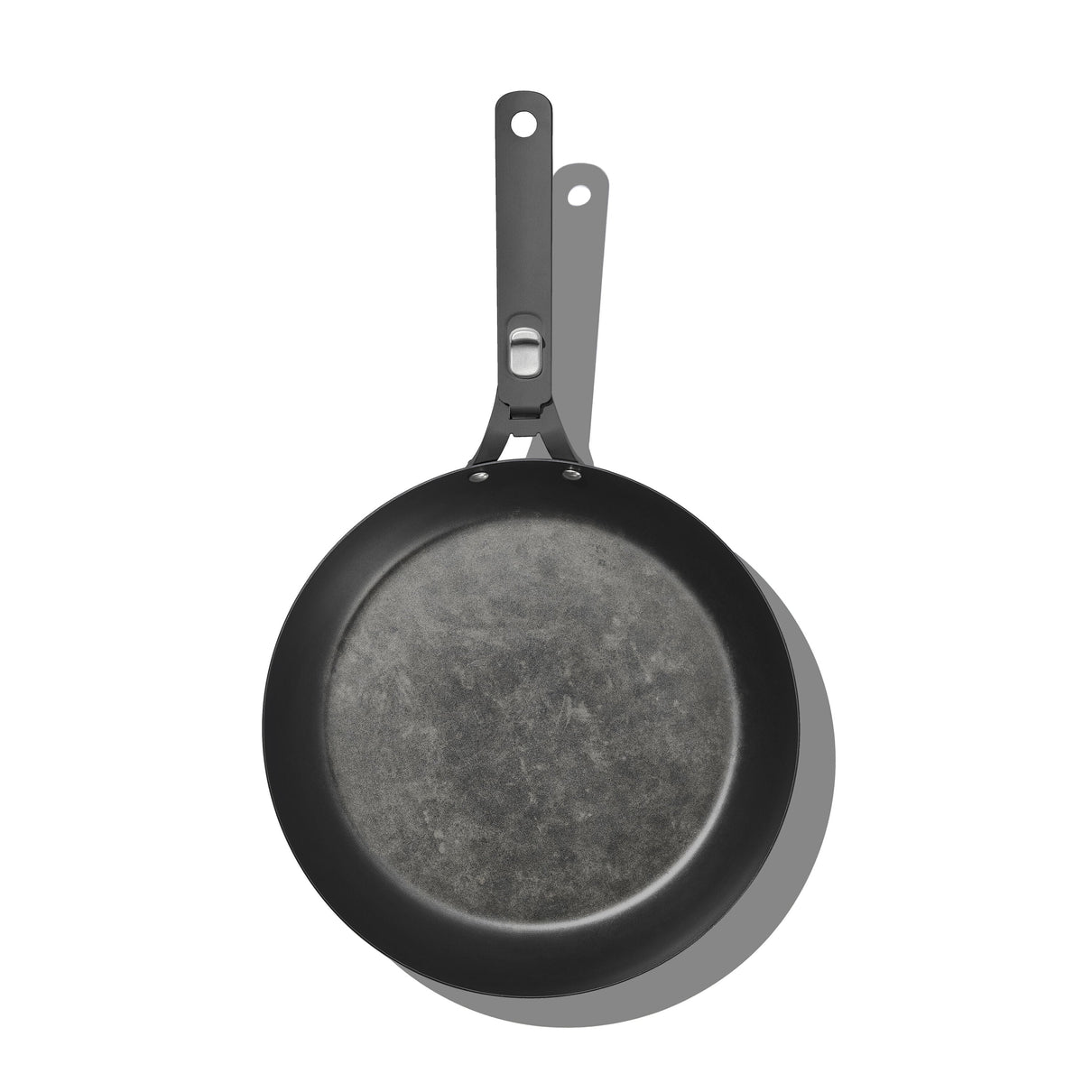 outdoor-12-inch-carbon-steel-pan-with-removable-handle-g4 od__2059650001_12incarbonsteelpan_96_rgb.jpg