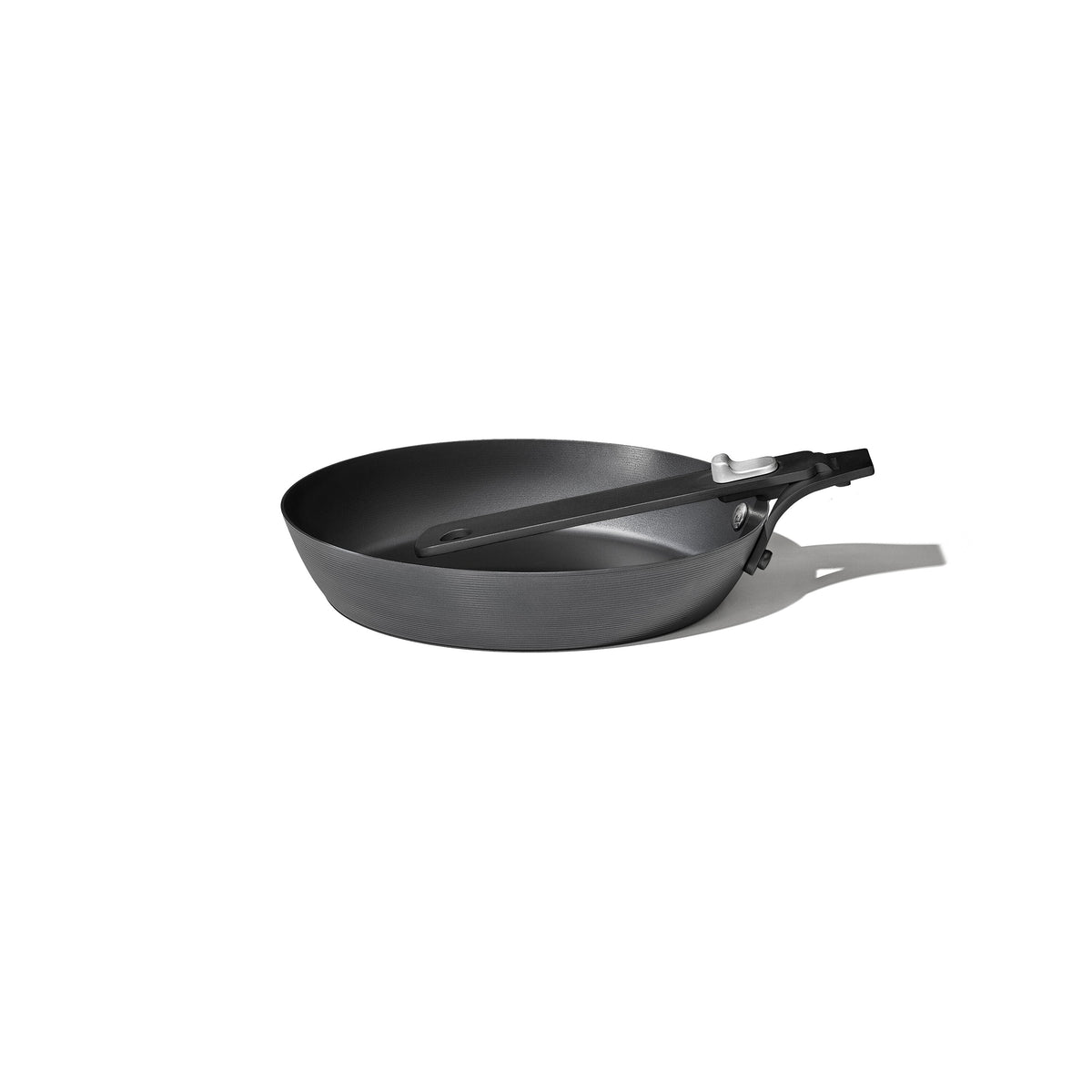 carbon-steel-with-removable-handle-8in-pan-j5 od__2059660001__8incarbonsteelpan_74_rgb.jpg
