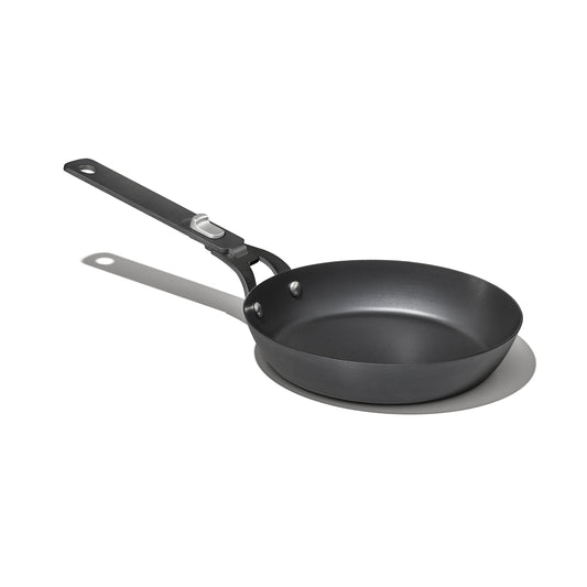 carbon-steel-with-removable-handle-8in-pan-j5 od__2059660001__8incarbonsteelpan_78_rgb.jpg