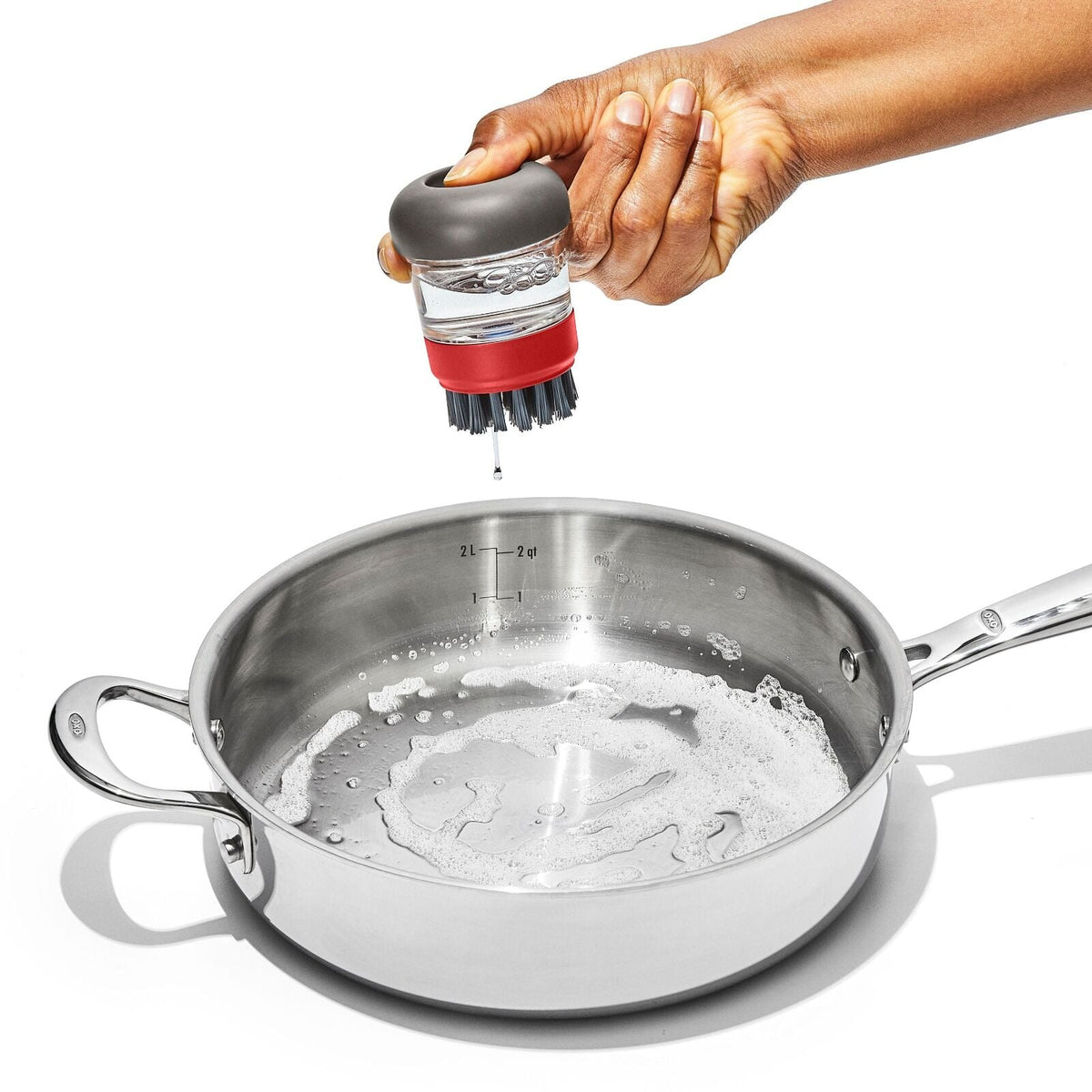 outdoor-soap-dispensing-dish-brush-with-storage-case-g7 odr_9209700_soapdispensingbrush_10.jpg